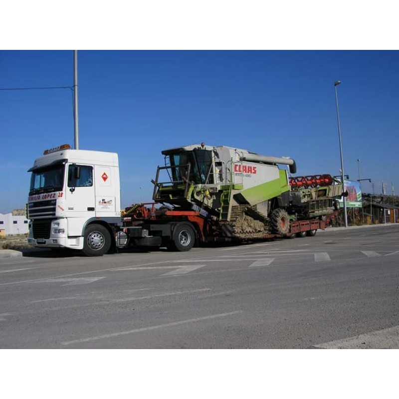 Locales-INCREIBLE!! Piratas  del  asfalto desaparecen camión con maquinaria  agricola